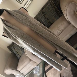 100% cashmere scarve